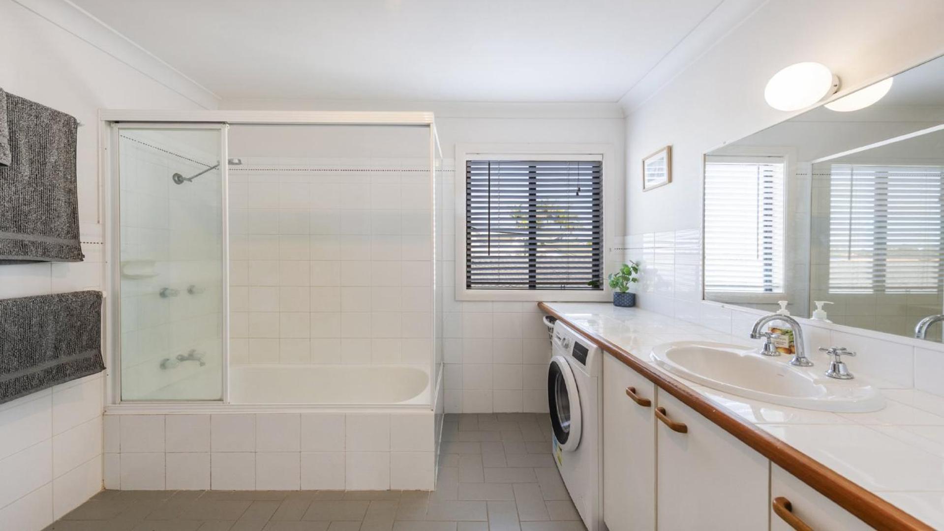 Holiday home Copacabana House - Absolute Waterfront, Private Jetty *