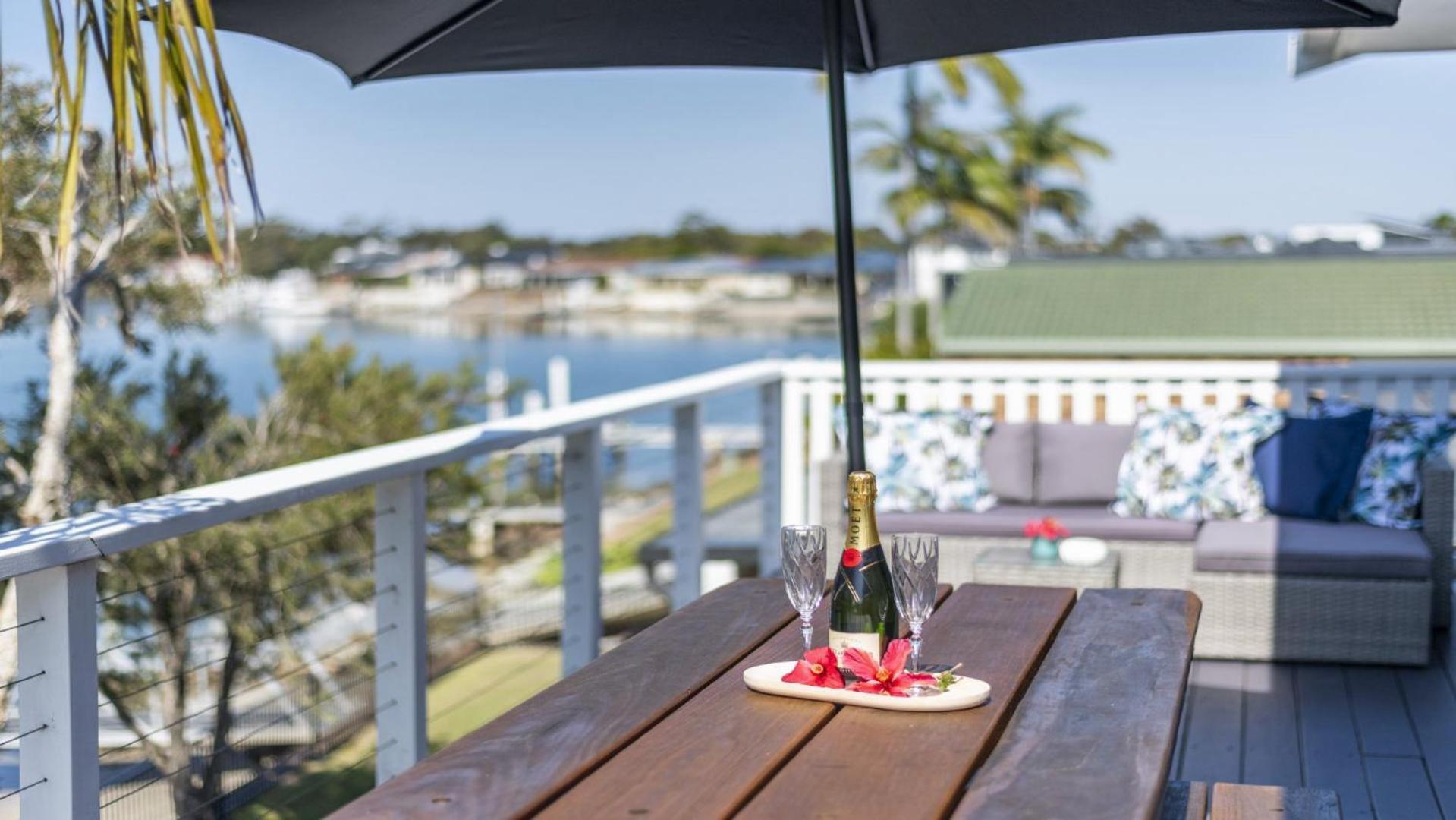 Holiday home Copacabana House - Absolute Waterfront, Private Jetty *
