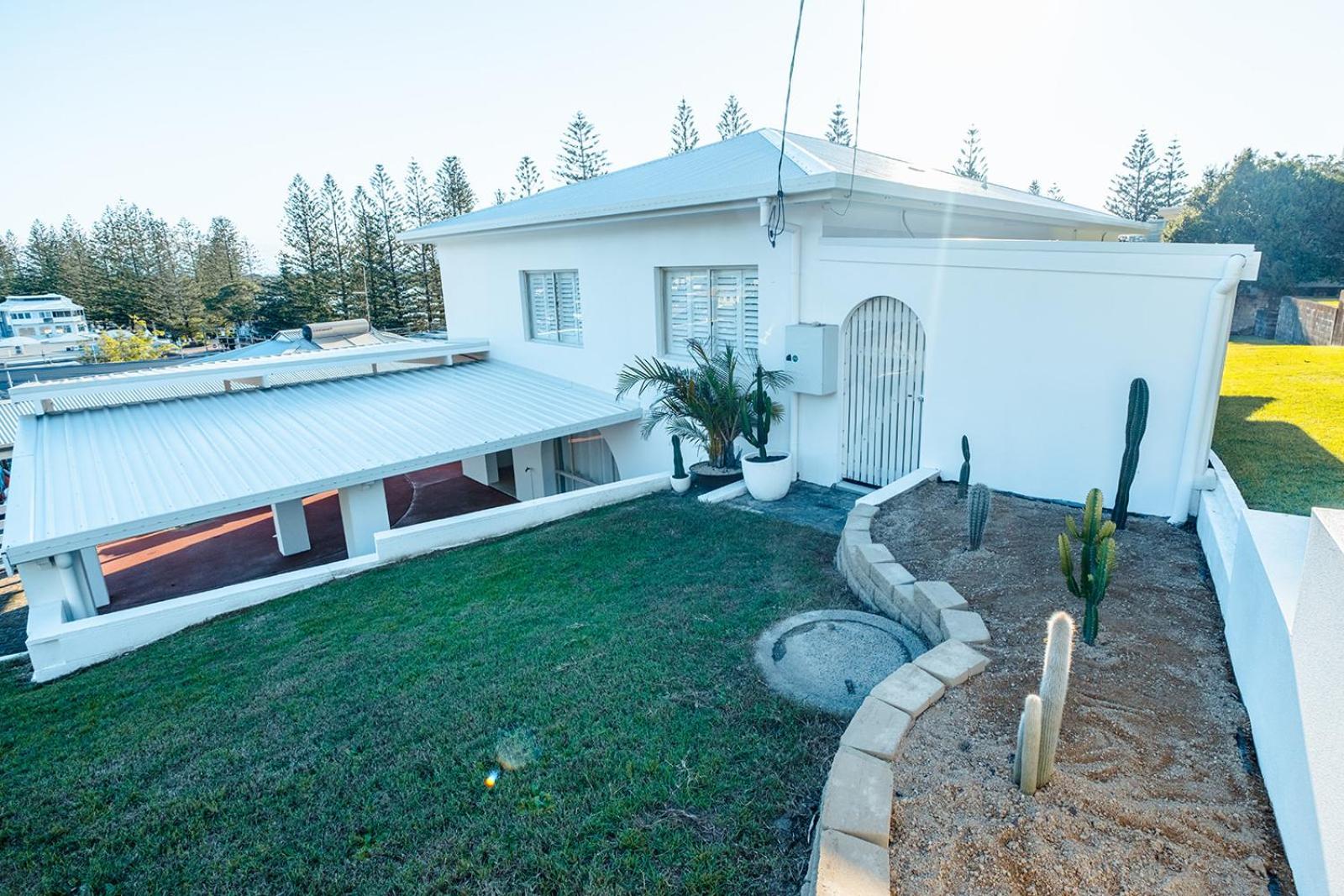 Swell Yamba, Iconic 7 Bedroom House On The Hill With Amazing Bay Views Yamba
