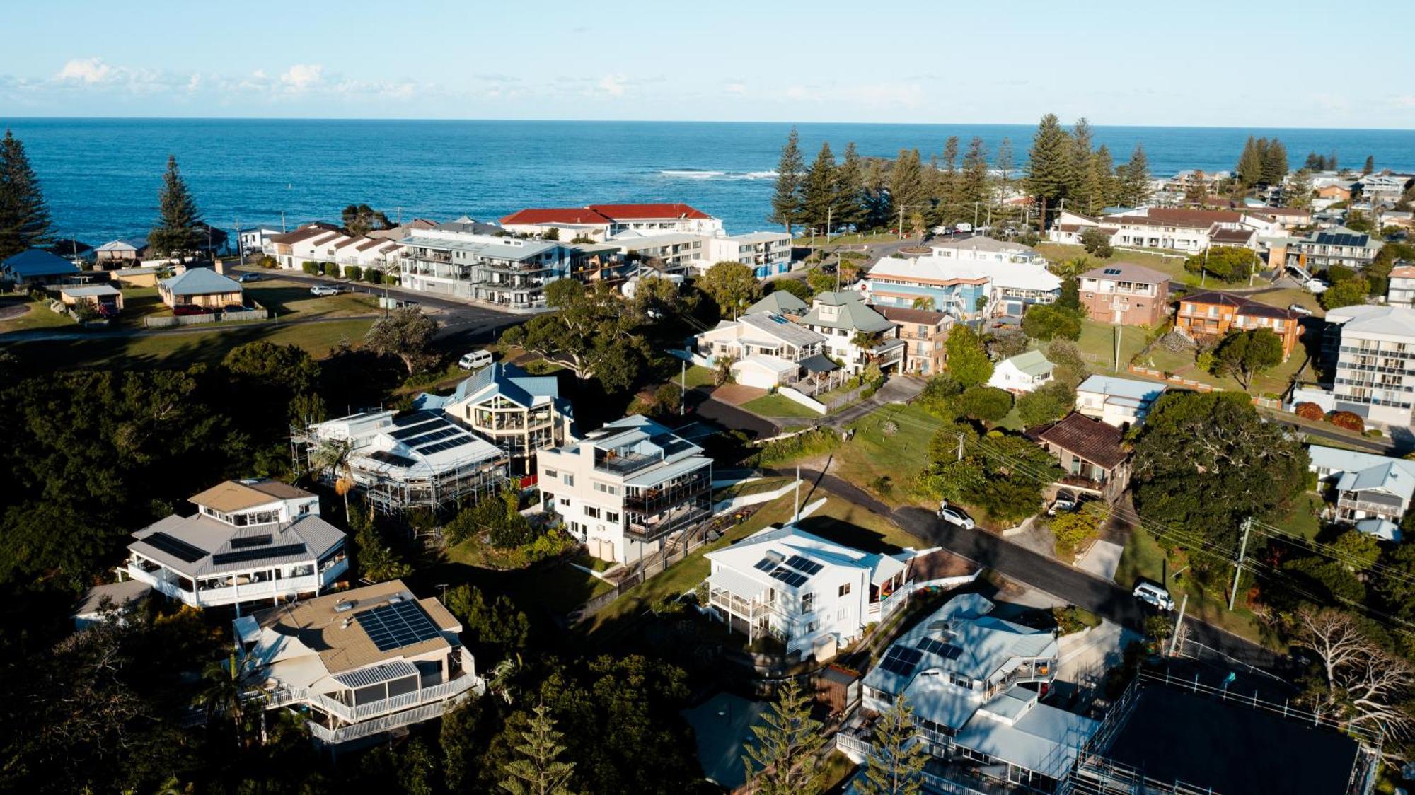 Swell Yamba, Iconic 7 Bedroom House On The Hill With Amazing Bay Views * Yamba