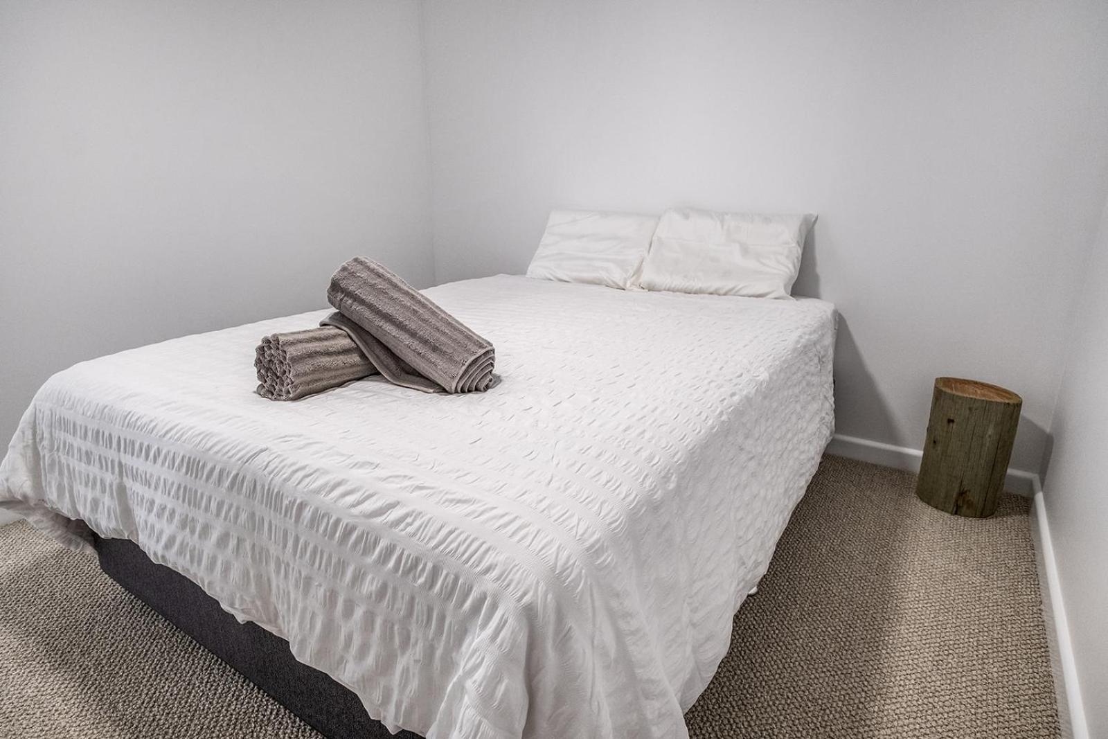 Holiday home Swell Yamba, Iconic 7 Bedroom House On The Hill With Amazing Bay Views