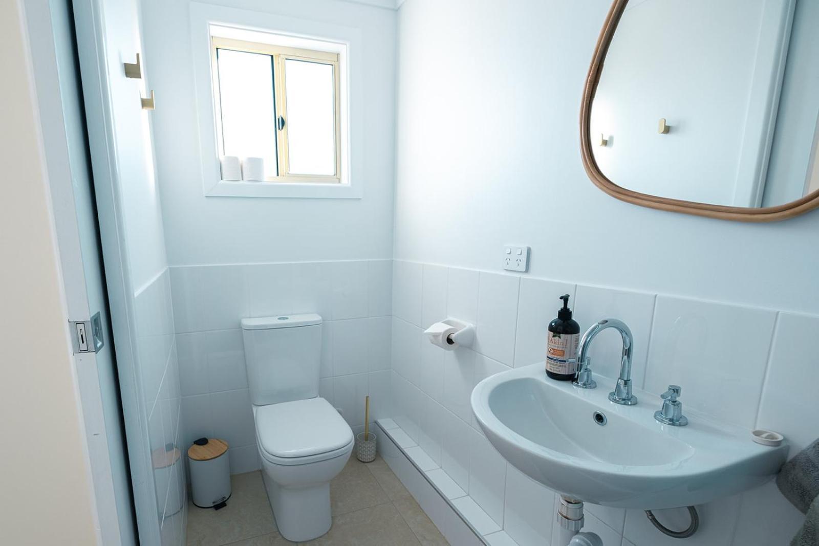 Holiday home Swell Yamba, Iconic 7 Bedroom House On The Hill With Amazing Bay Views Yamba