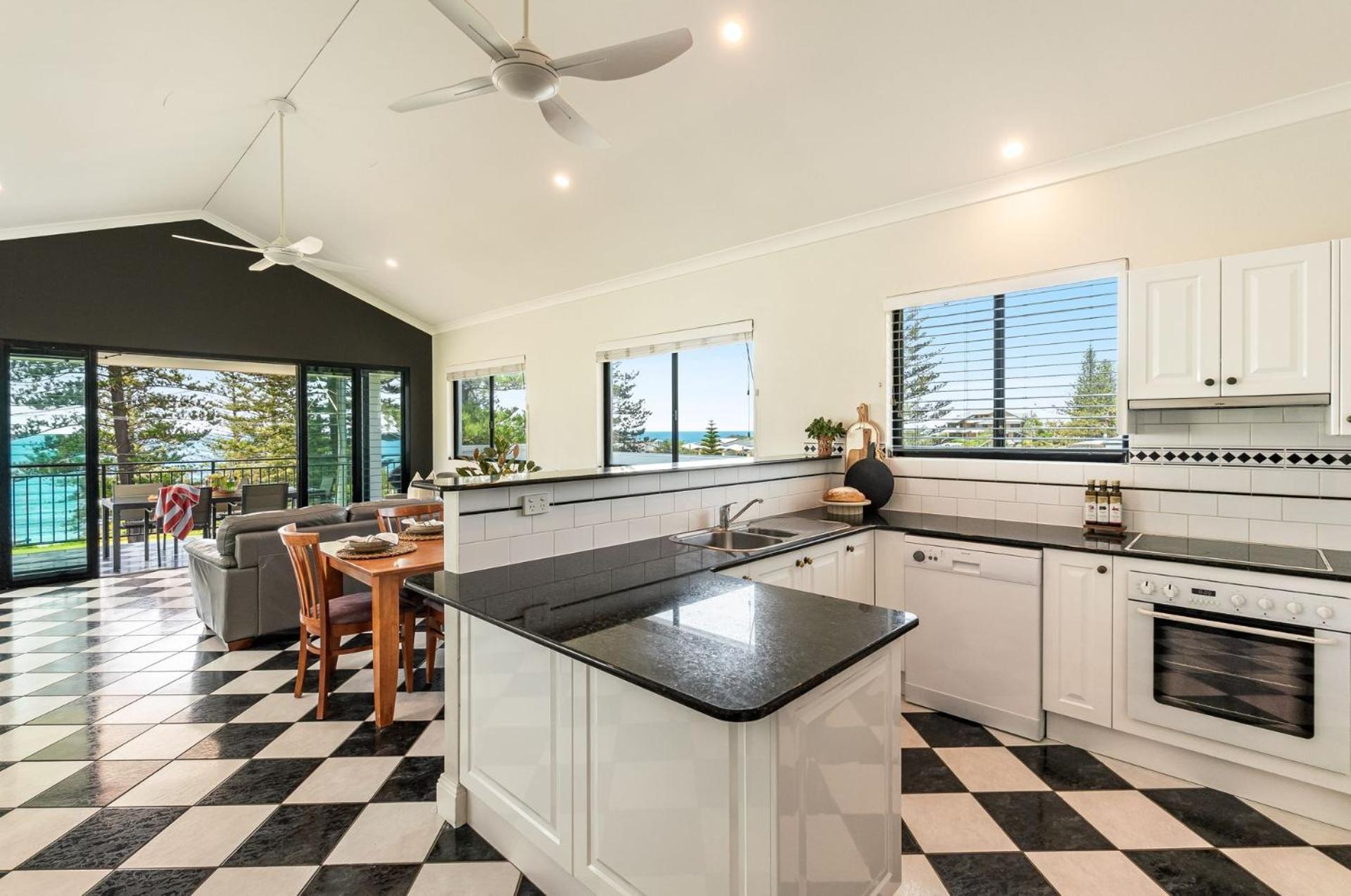 Arcoola 1 - Overlooking Main
