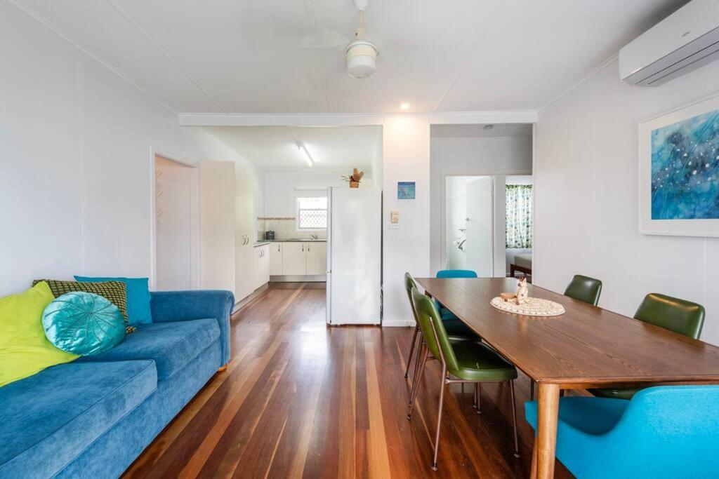 Little Banksia 1 - Ljhooker