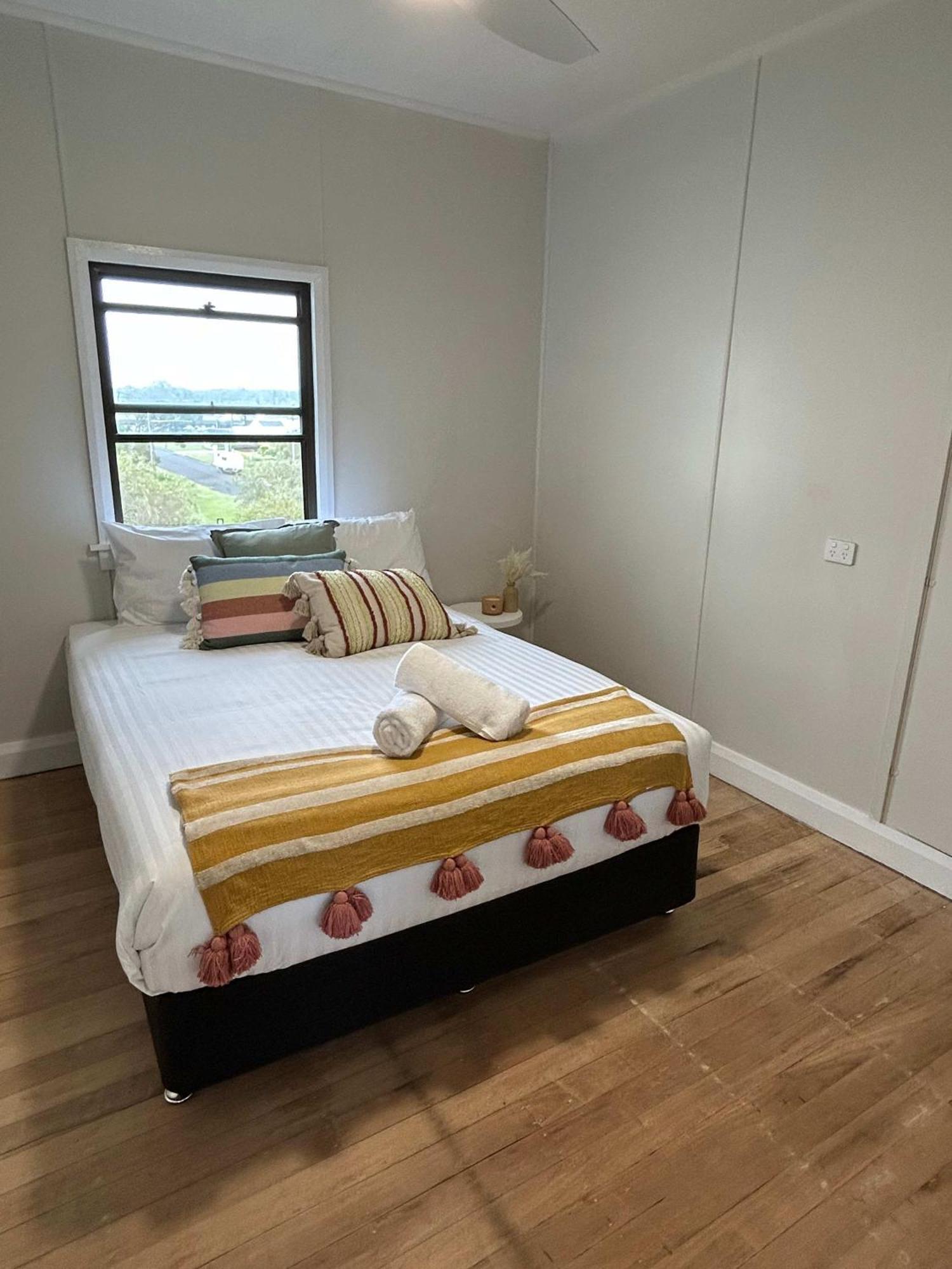 Coastal Echo - Oceanstays - Pet Friendly Holiday home Yamba