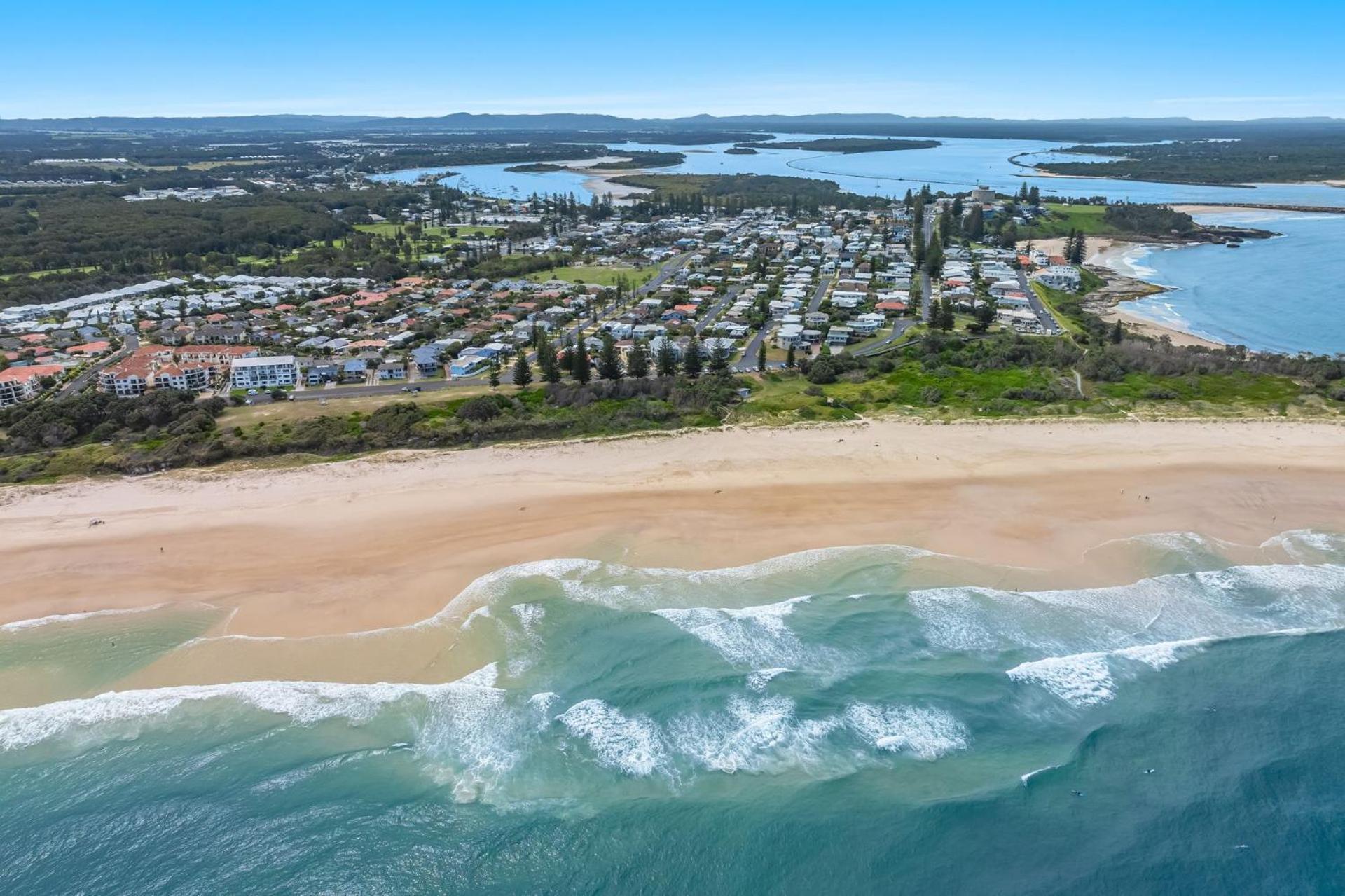Apartment La Ronde 4 - Hear The Waves Of Pippi Yamba