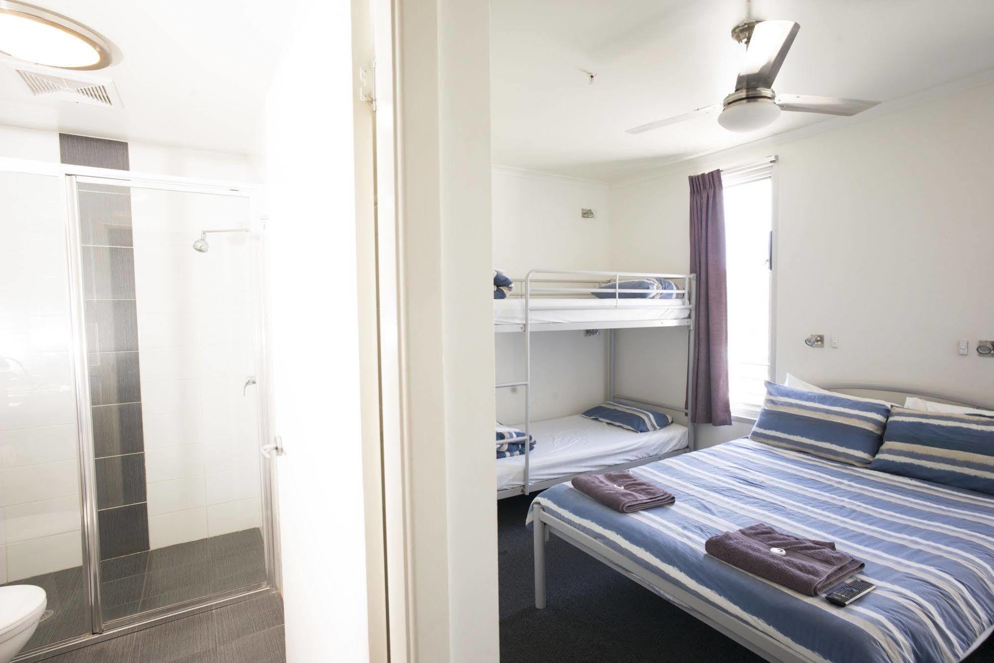 Hotel Yamba Central 4*