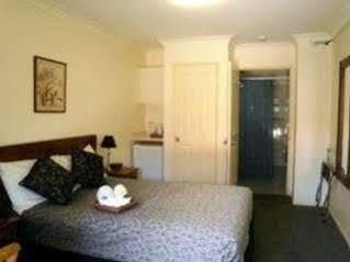 The Carmel 3* Yamba