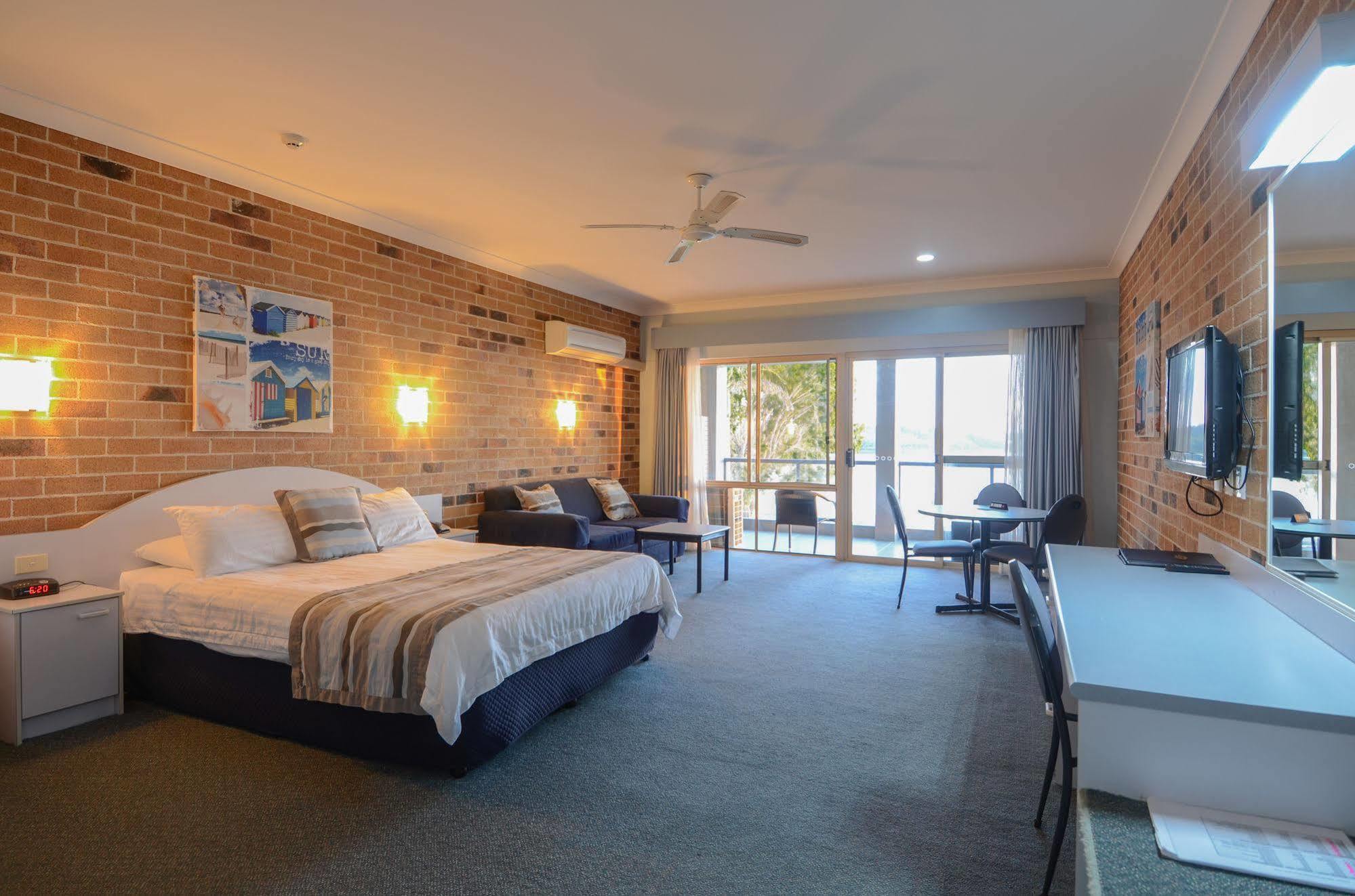 Moby Dick Waterfront 3*