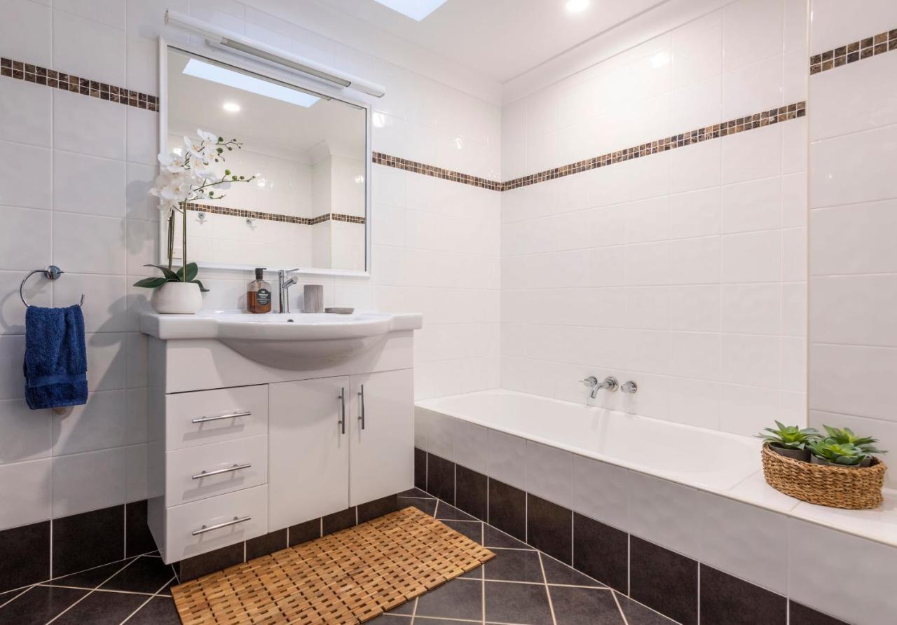 La Ronde Three - Unit 3 - Oceanstays Apartment