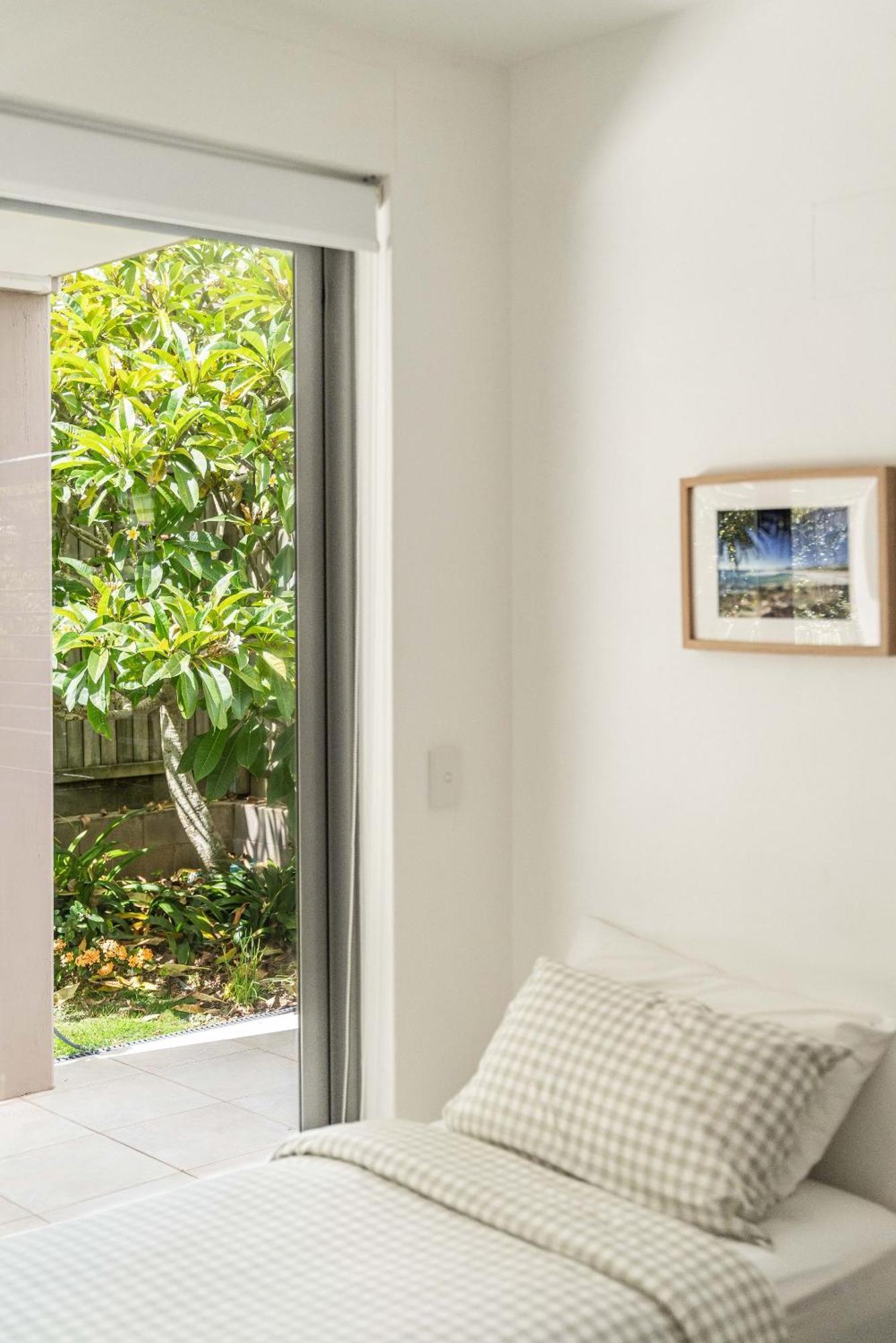 Zinc 1 - Modern With Lift Apartment *
