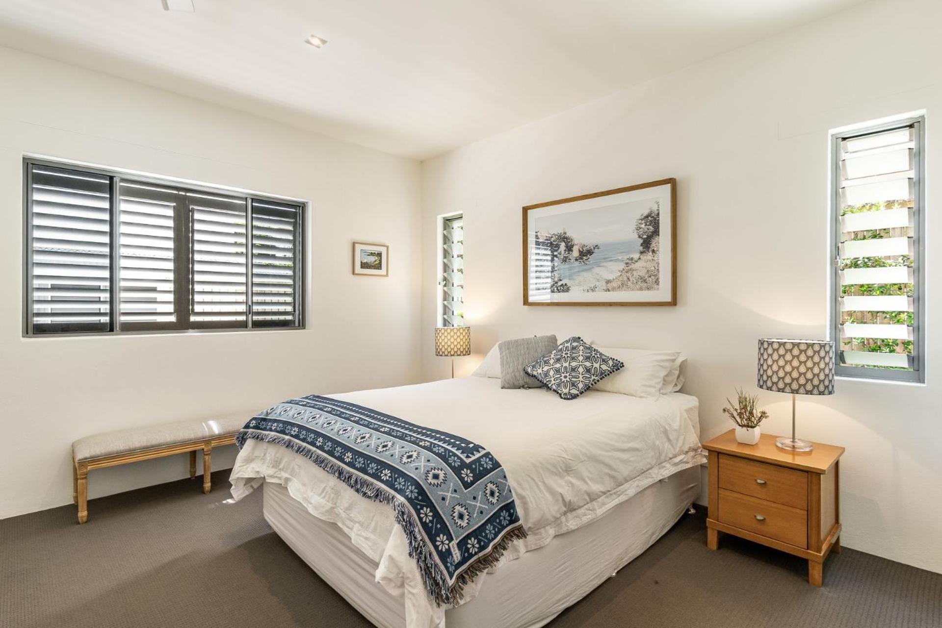 Zinc 1 - Modern With Lift Yamba