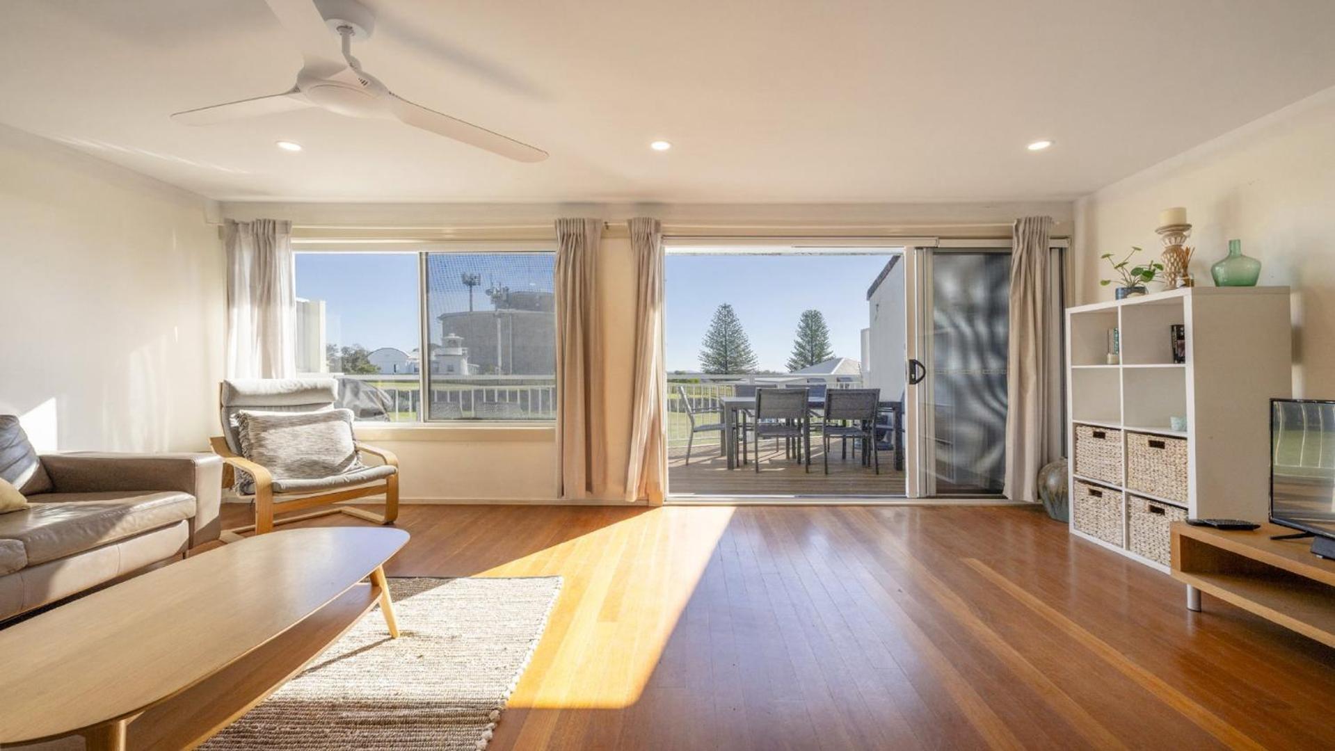 Lighthouse Unit 2 Yamba