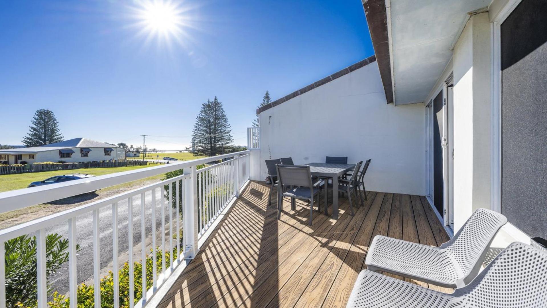 Lighthouse Unit 2 Holiday home *