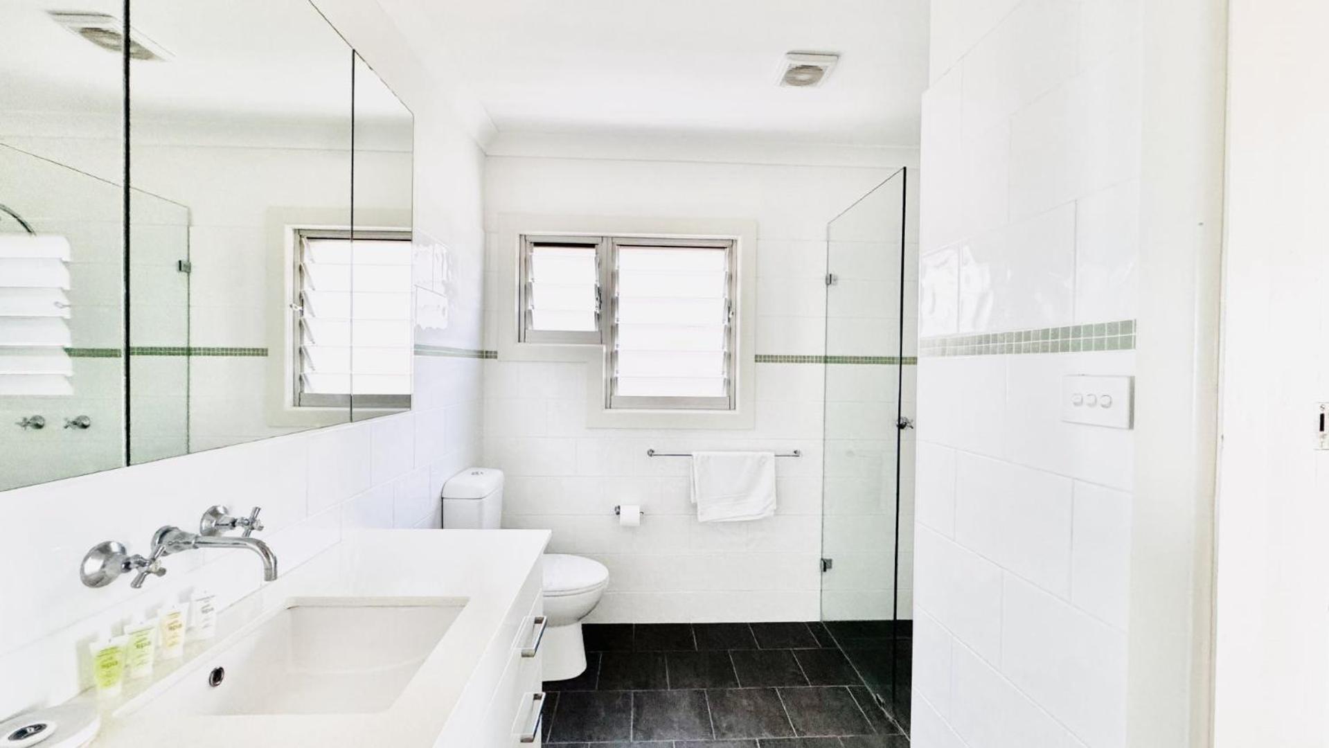 Redgate Beach House Holiday home *